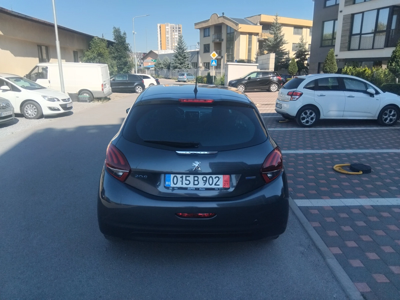 Peugeot 208 1.2/Euro6/Facelift , снимка 6 - Автомобили и джипове - 55536499