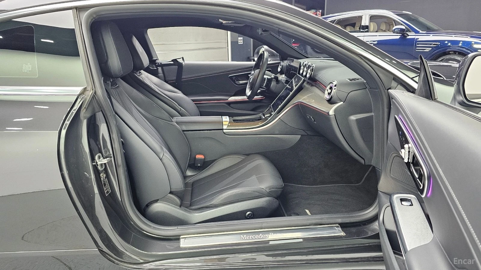 Mercedes-Benz CLE 200 AMG-LINE* DISTRONIC* ПОДГРЕВ* ОБДУХВАНЕ* 360* КАМЕ, снимка 9 - Автомобили и джипове - 55640407