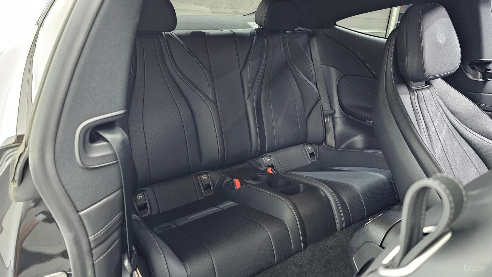 Mercedes-Benz CLE 200 AMG-LINE* DISTRONIC* ПОДГРЕВ* ОБДУХВАНЕ* 360* КАМЕ, снимка 11 - Автомобили и джипове - 55640407
