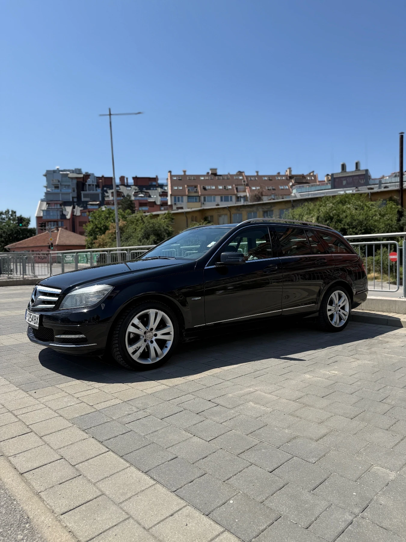 Mercedes-Benz C 220 CDI, снимка 2 - Автомобили и джипове - 55836419