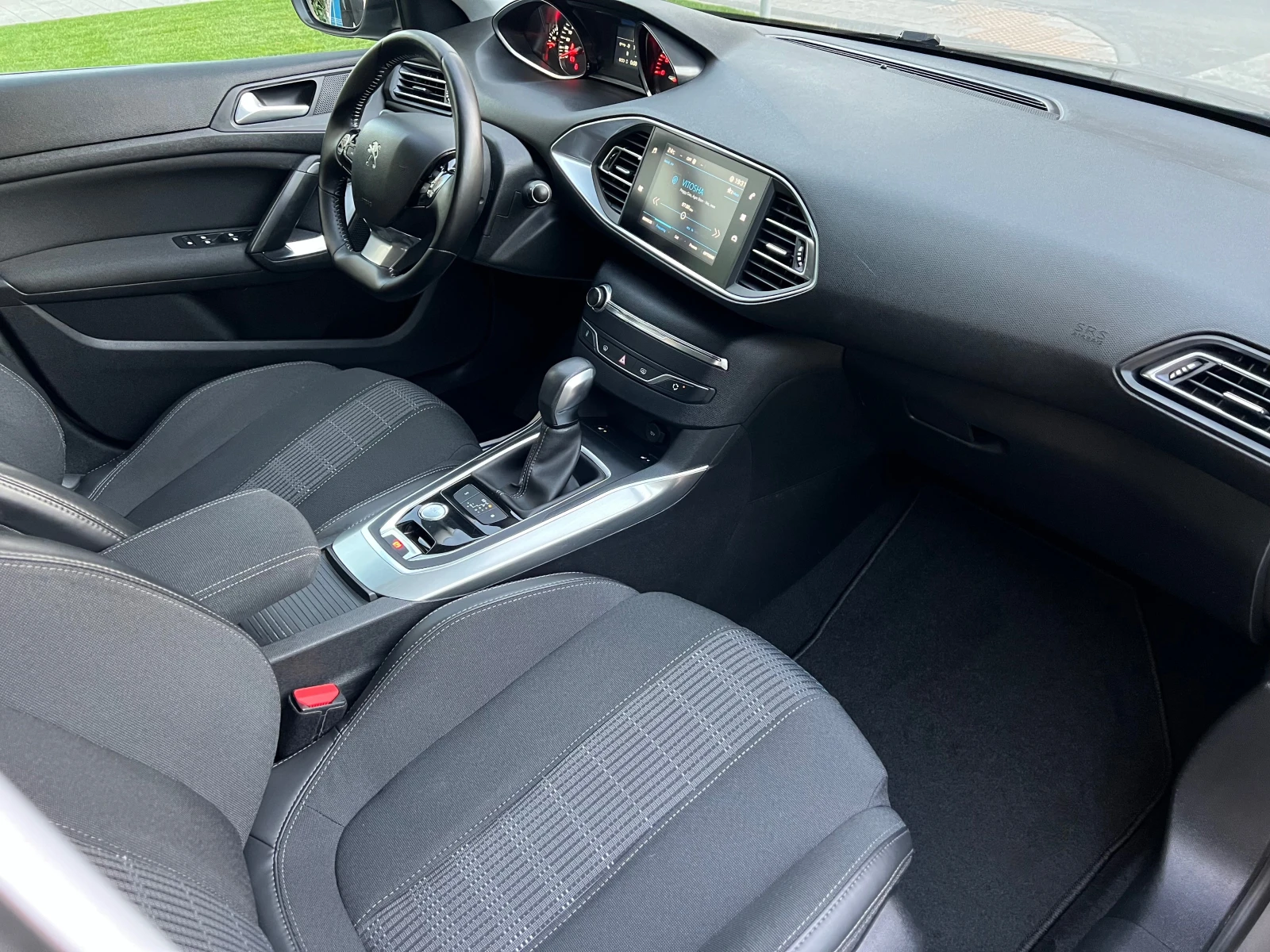 Peugeot 308 1.6HDI 120hp FACELIFT ALLURE AUTOMATIC SW , снимка 11 - Автомобили и джипове - 55982716