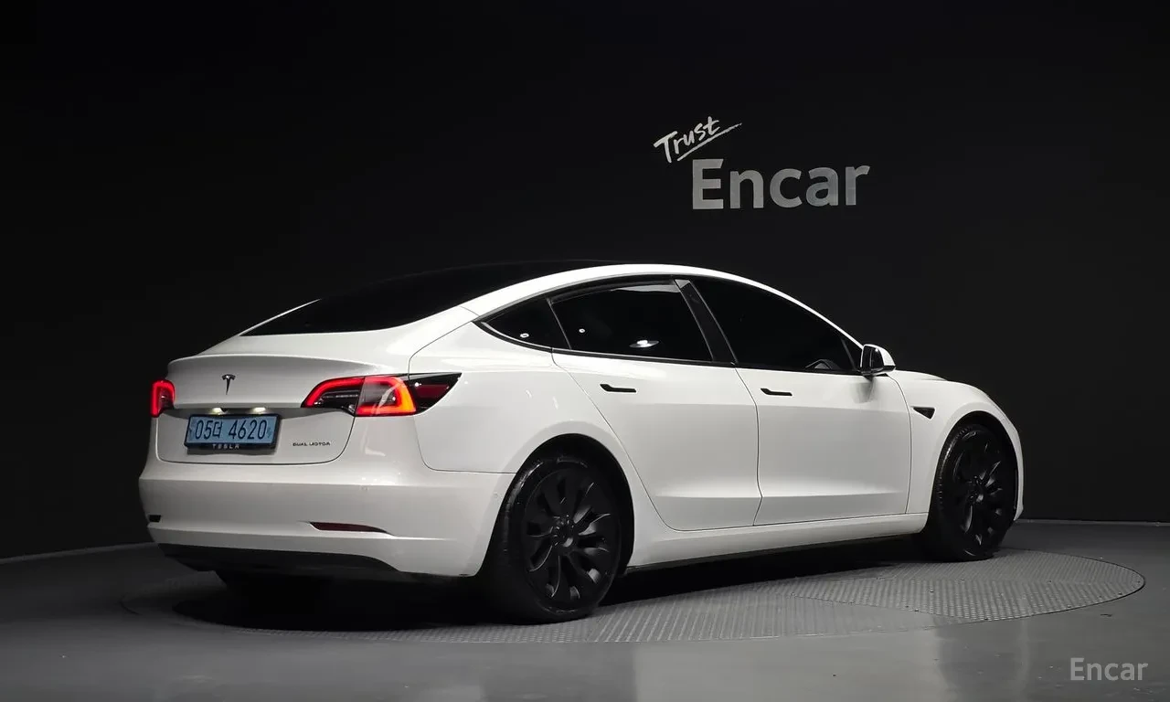 Tesla Model 3 LONG* ТЕРМОПОМПА* ПОДГРЕВ ОТЗАД И НА ВОЛАН, снимка 4 - Автомобили и джипове - 56007969