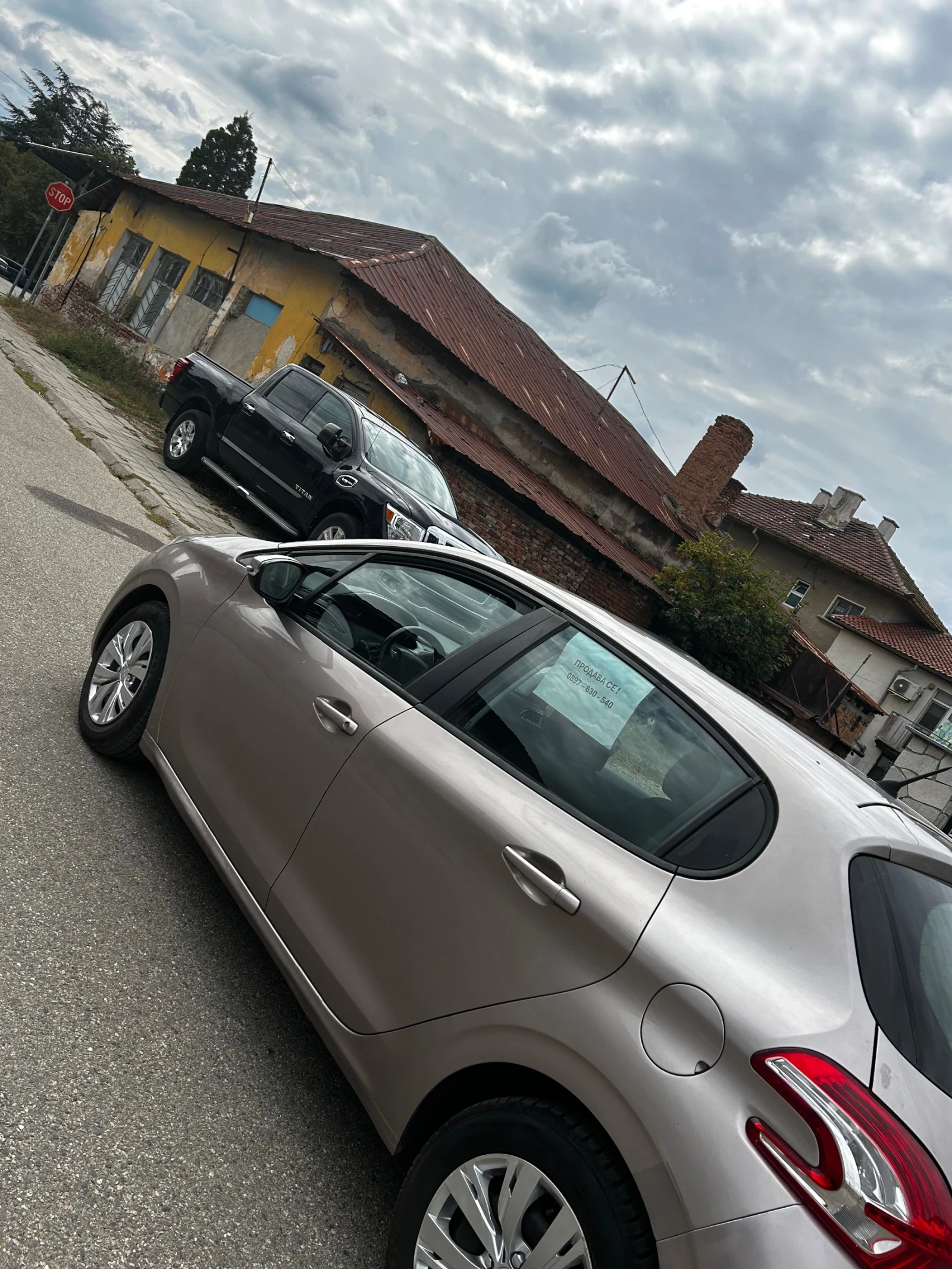 Peugeot 208 SILVER EDITION, снимка 9 - Автомобили и джипове - 56240007