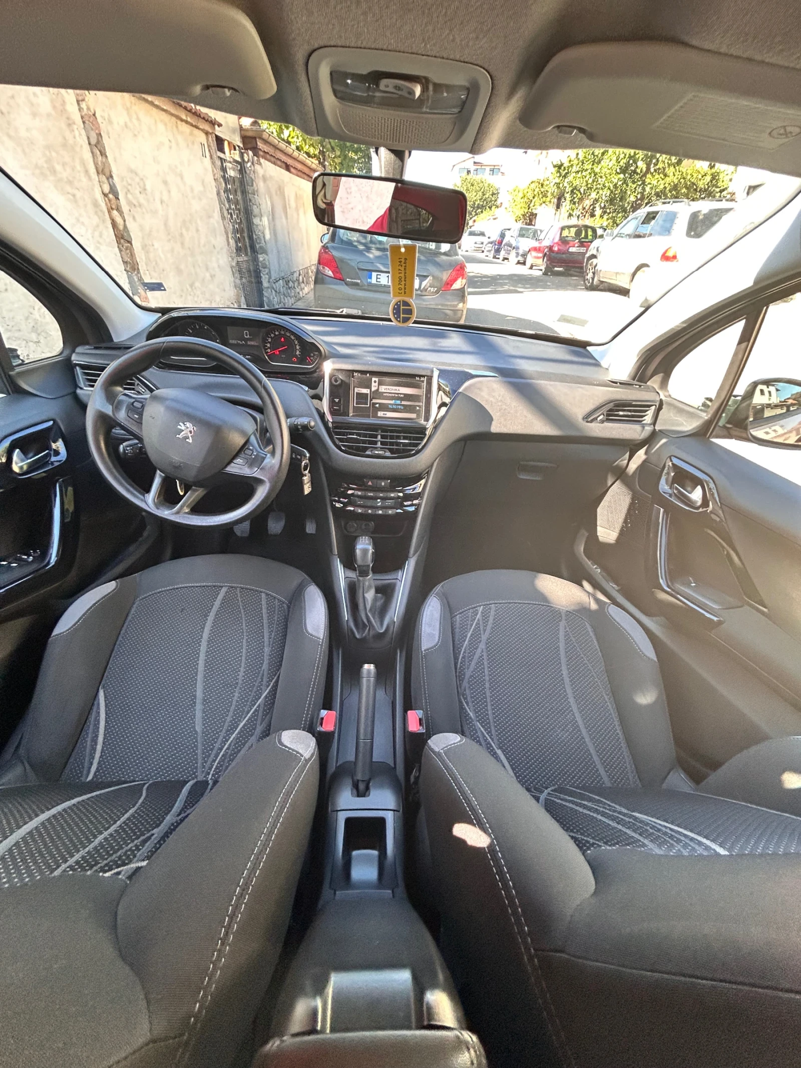 Peugeot 208 SILVER EDITION, снимка 11 - Автомобили и джипове - 56066297