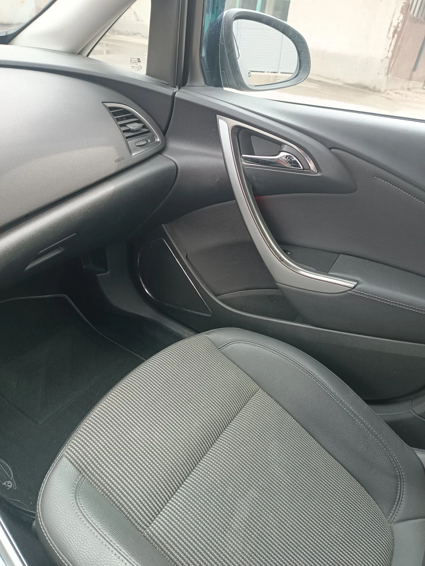 Opel Astra 1.4 бензин / газ, снимка 4 - Автомобили и джипове - 56707928