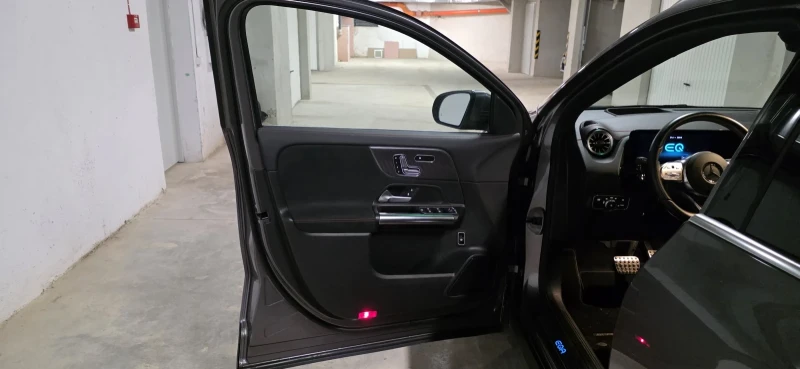 Mercedes-Benz EQA 350 4MATIC, снимка 5 - Автомобили и джипове - 52788640