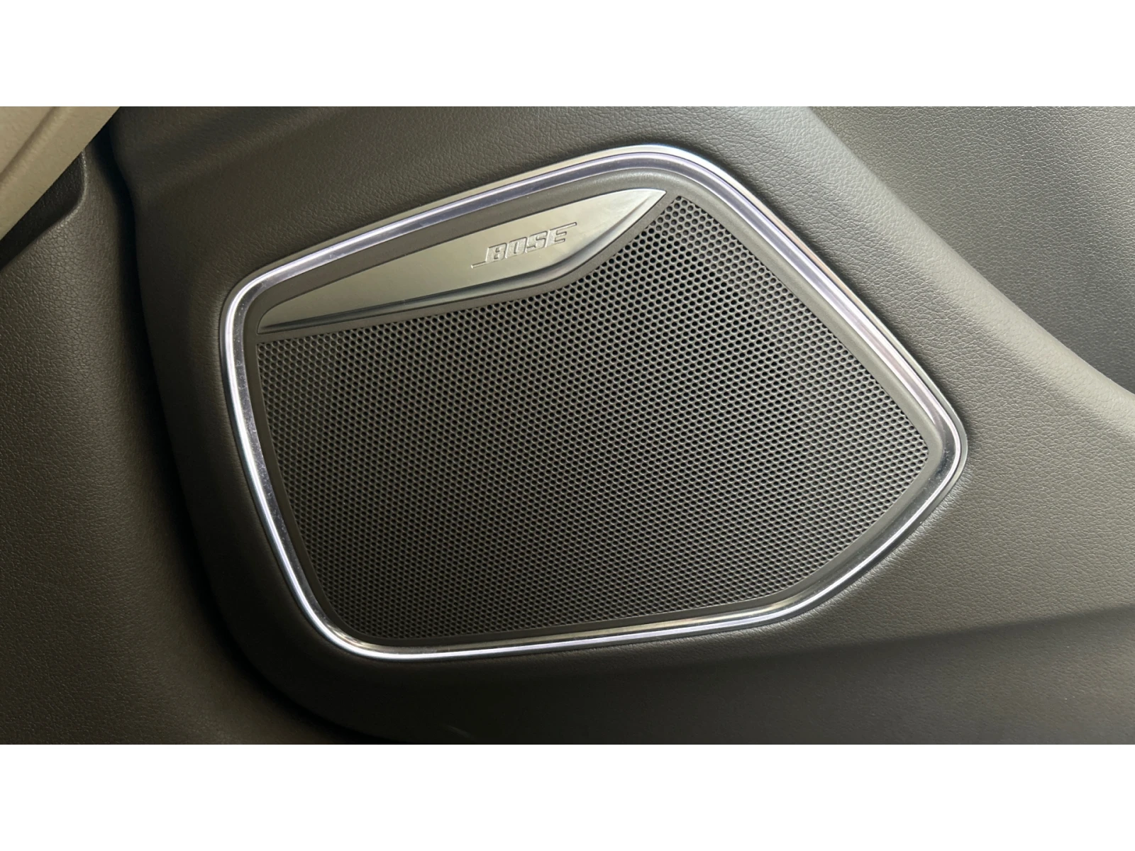 Audi Q3 2.0 TDi quattro, ������� ������ �� 227   | Mobile.bg � ����������� 17