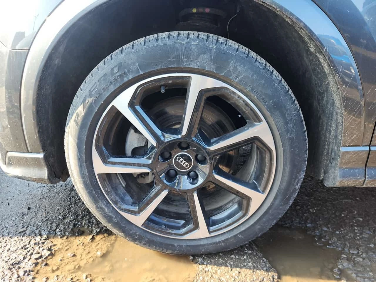 Audi Q3 * TECHNIK * S-LINE* ПОДГРЕВИ* ПАНОРАМА*  - изображение 6