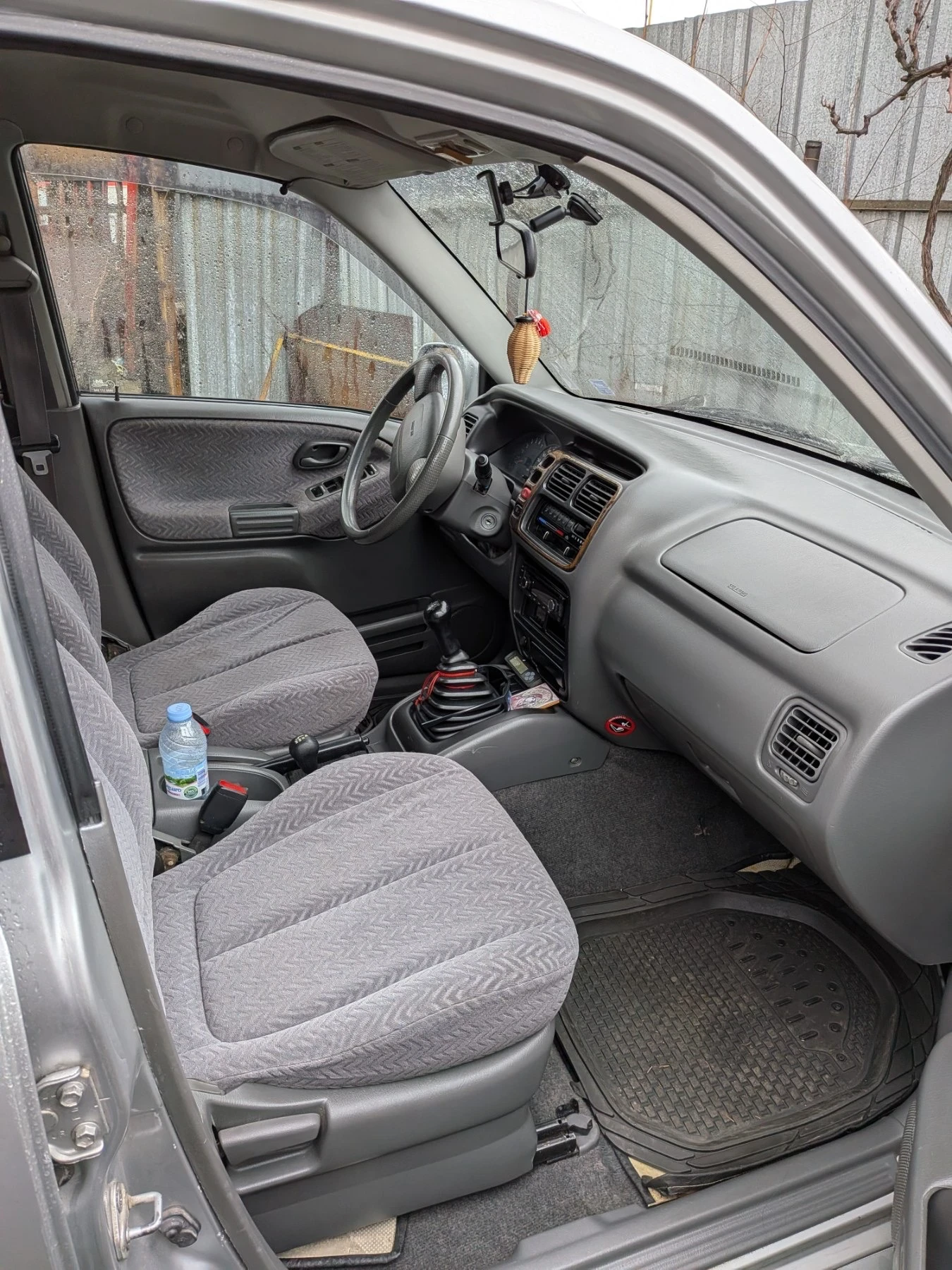 Suzuki Grand vitara Повреда в двигателя! 2.5 v6 144 к.с, снимка 2 - Автомобили и джипове - 53779281