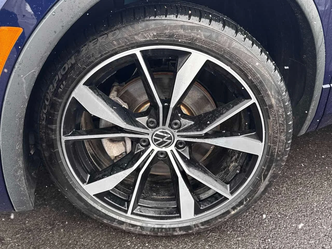 VW Tiguan * Highline R Line * CARFAX * ОТ ПРЕДСТАВИТЕЛСТВО, снимка 7 - Автомобили и джипове - 53911248