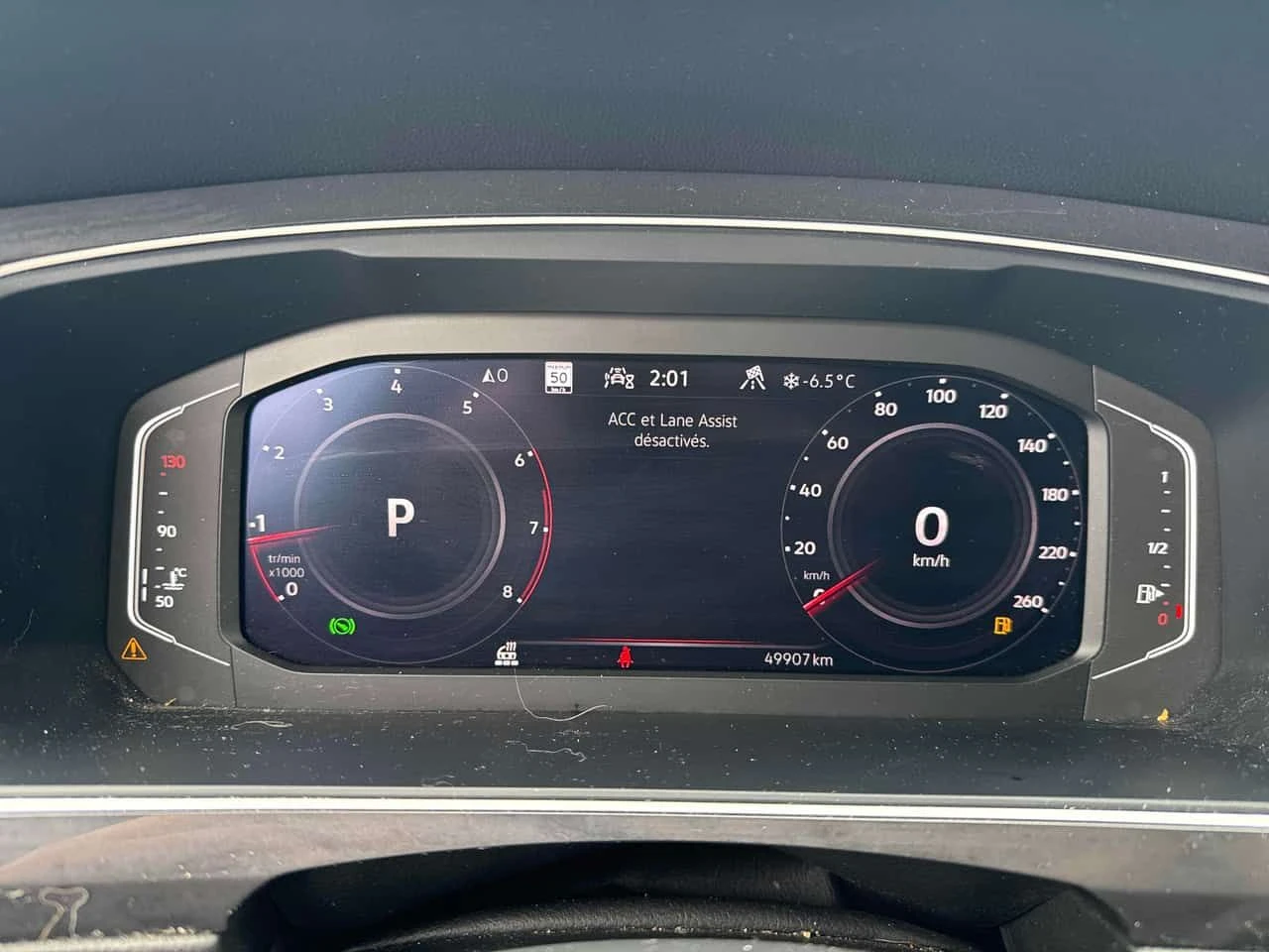 VW Tiguan * Highline R Line * CARFAX * ОТ ПРЕДСТАВИТЕЛСТВО, снимка 8 - Автомобили и джипове - 53911248