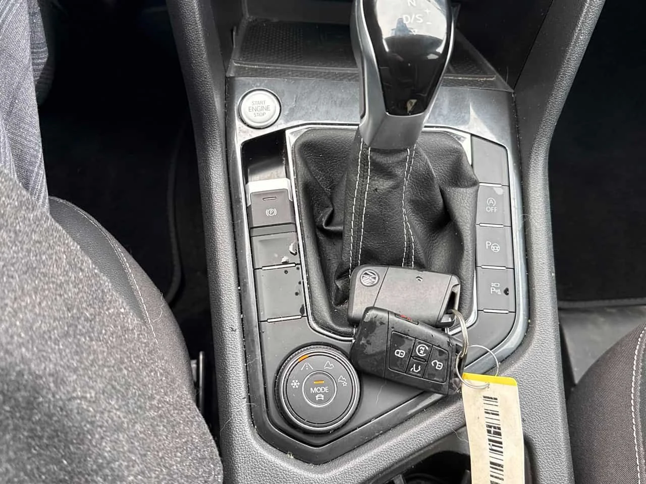 VW Tiguan * Highline R Line * CARFAX * ОТ ПРЕДСТАВИТЕЛСТВО, снимка 13 - Автомобили и джипове - 53911248