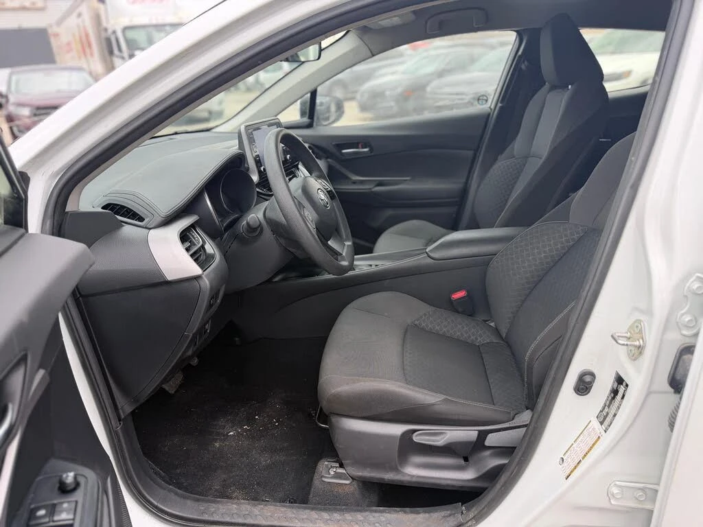 Toyota C-HR XLE* ����������* (���� �� ��) | Mobile.bg � ����������� 9