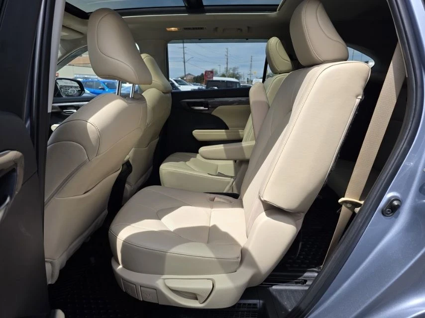 Toyota Highlander Platinum* Pano* 360* 7местна* Обдухване* 4х4* , снимка 13 - Автомобили и джипове - 55101328