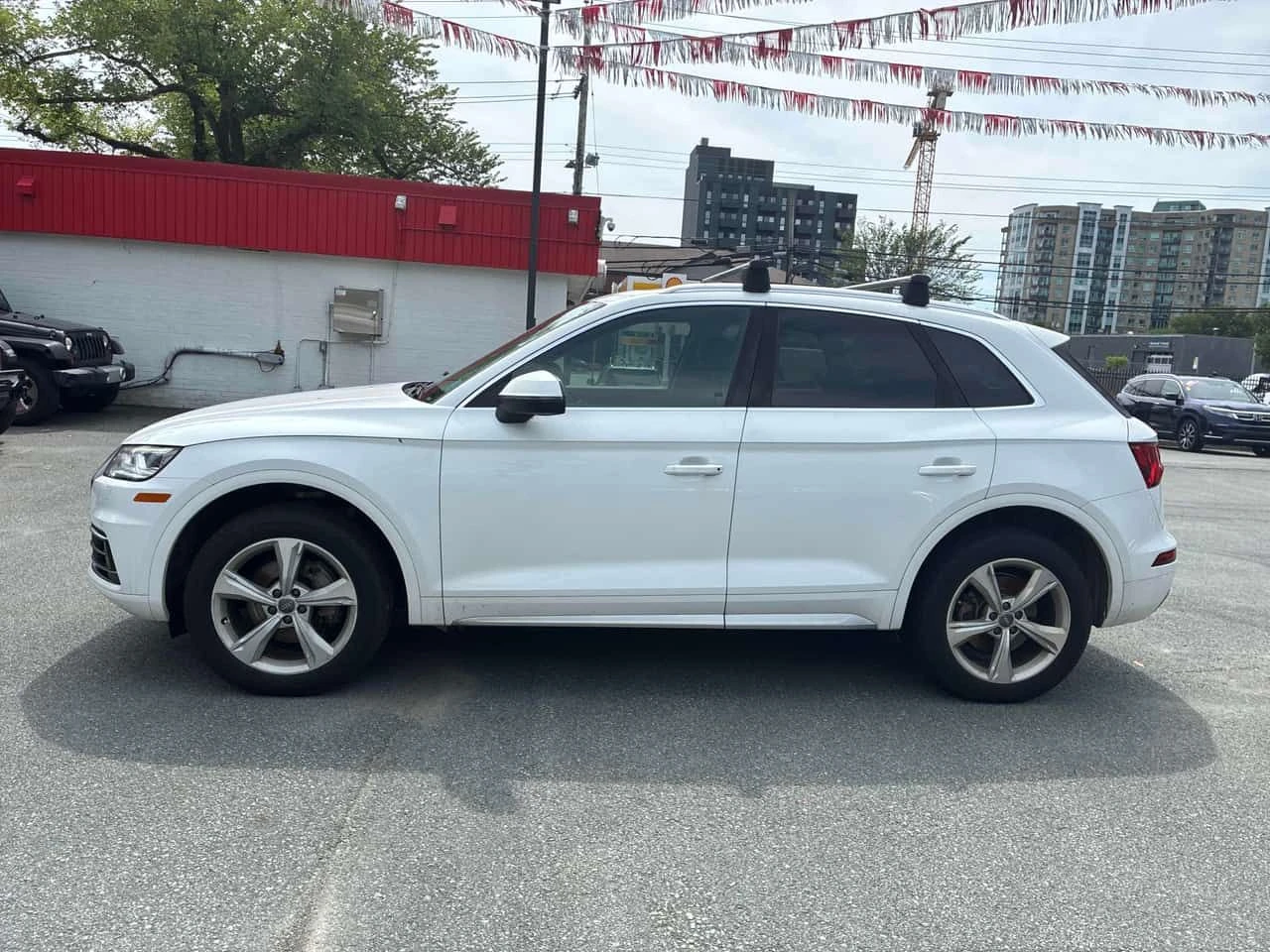 Audi Q5 Progressiv | CARFAX | БЕЗ ИНЦИДЕНТИ, снимка 3 - Автомобили и джипове - 55437595