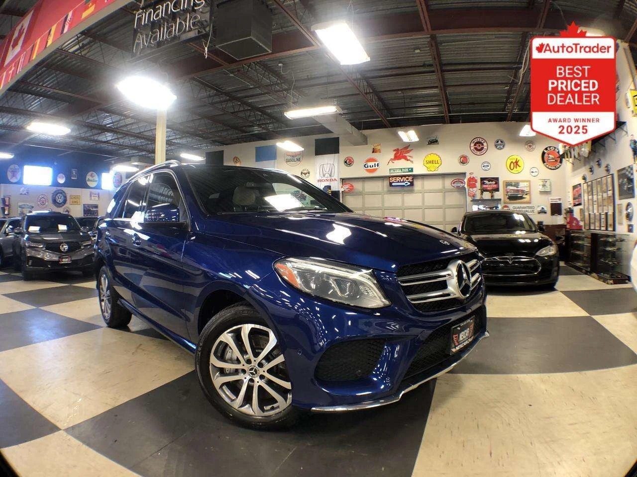 Mercedes-Benz GLE 400 * 4MATIC LEATHER PAN/ROOF NAV B/SPOT REAR , снимка 3 - Автомобили и джипове - 55990585