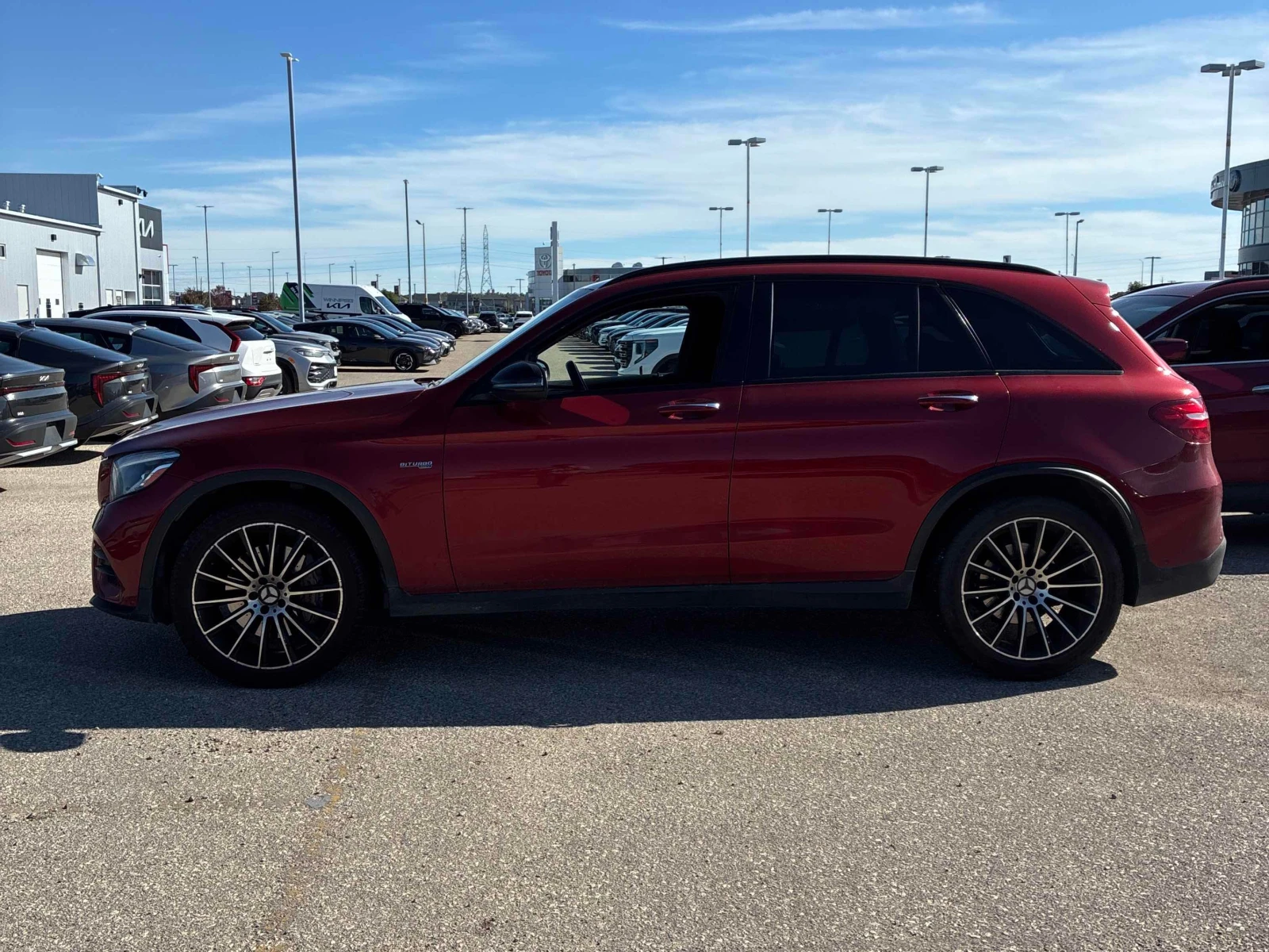 Mercedes-Benz GLC AMG 43* CARFAX* ПАНО* КАМЕРА* АВТОКРЕДИТ* , снимка 2 - Автомобили и джипове - 56122453
