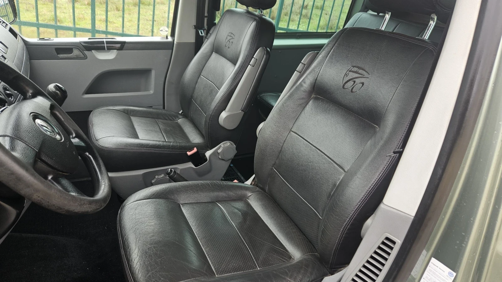 VW Transporter 131кс, снимка 7 - Бусове и автобуси - 54067413