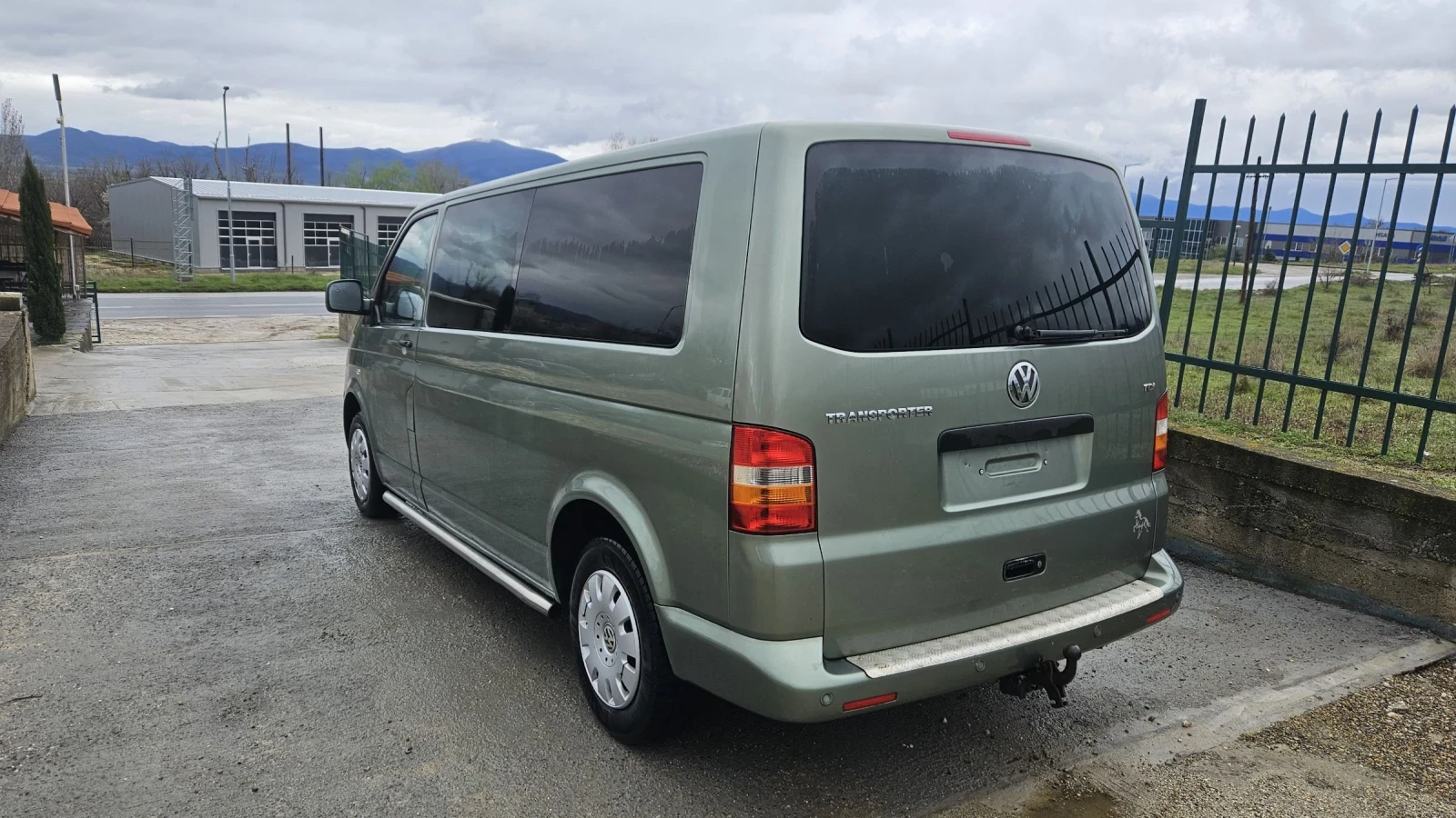 VW Transporter 131кс, снимка 5 - Бусове и автобуси - 54067413