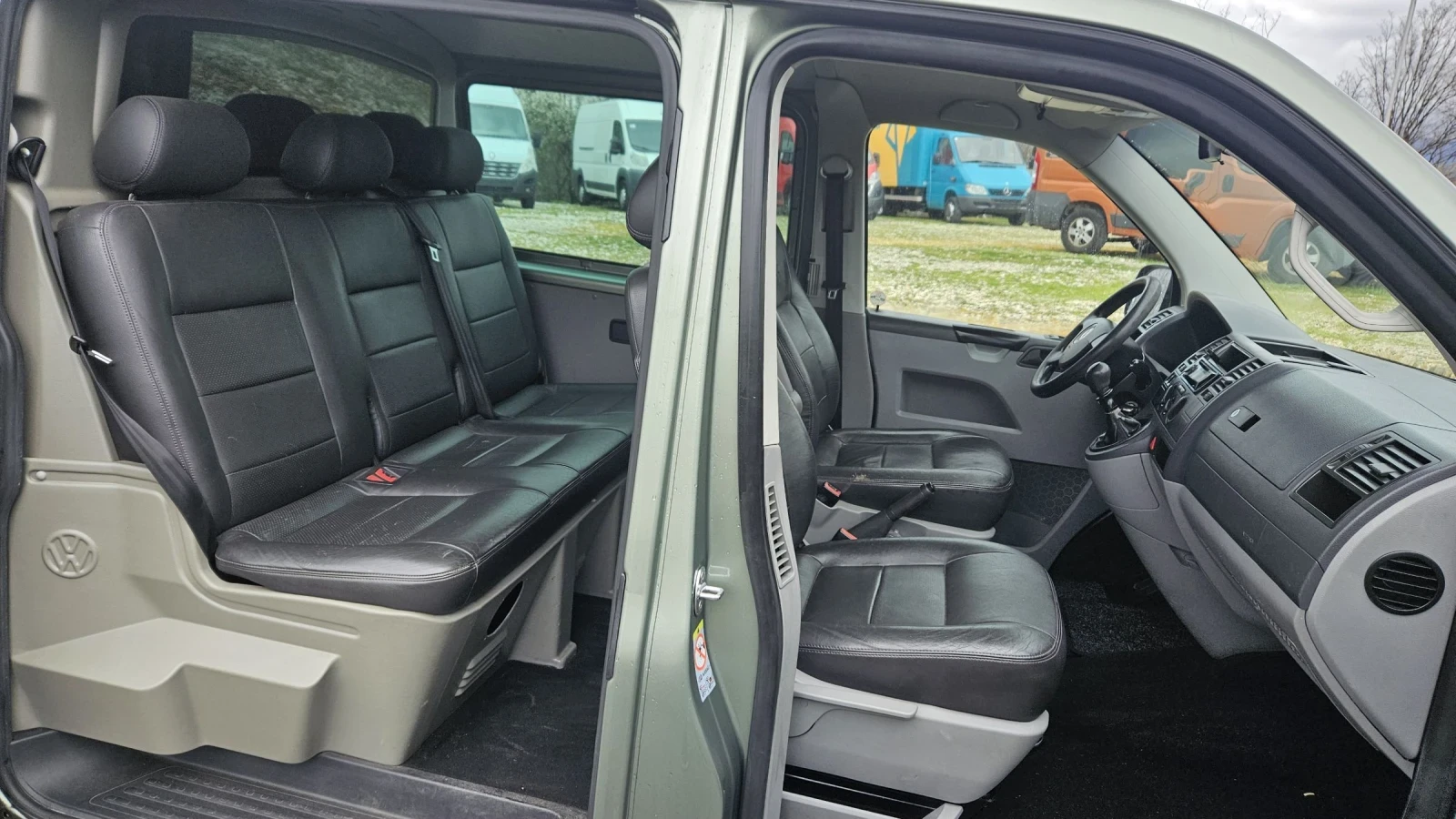 VW Transporter 131кс, снимка 10 - Бусове и автобуси - 54067413