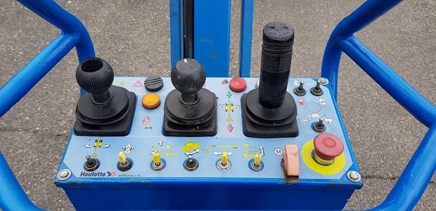 Автовишка Друга марка Haulotte HA 20PX  4x4, снимка 11 - Индустриална техника - 49708804