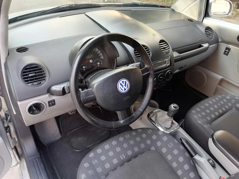 VW New beetle 1.8 Turbo 192kc, снимка 11 - Автомобили и джипове - 46010039