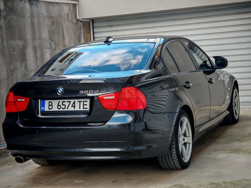 BMW 320 D* Facelift* , снимка 7 - Автомобили и джипове - 48604712