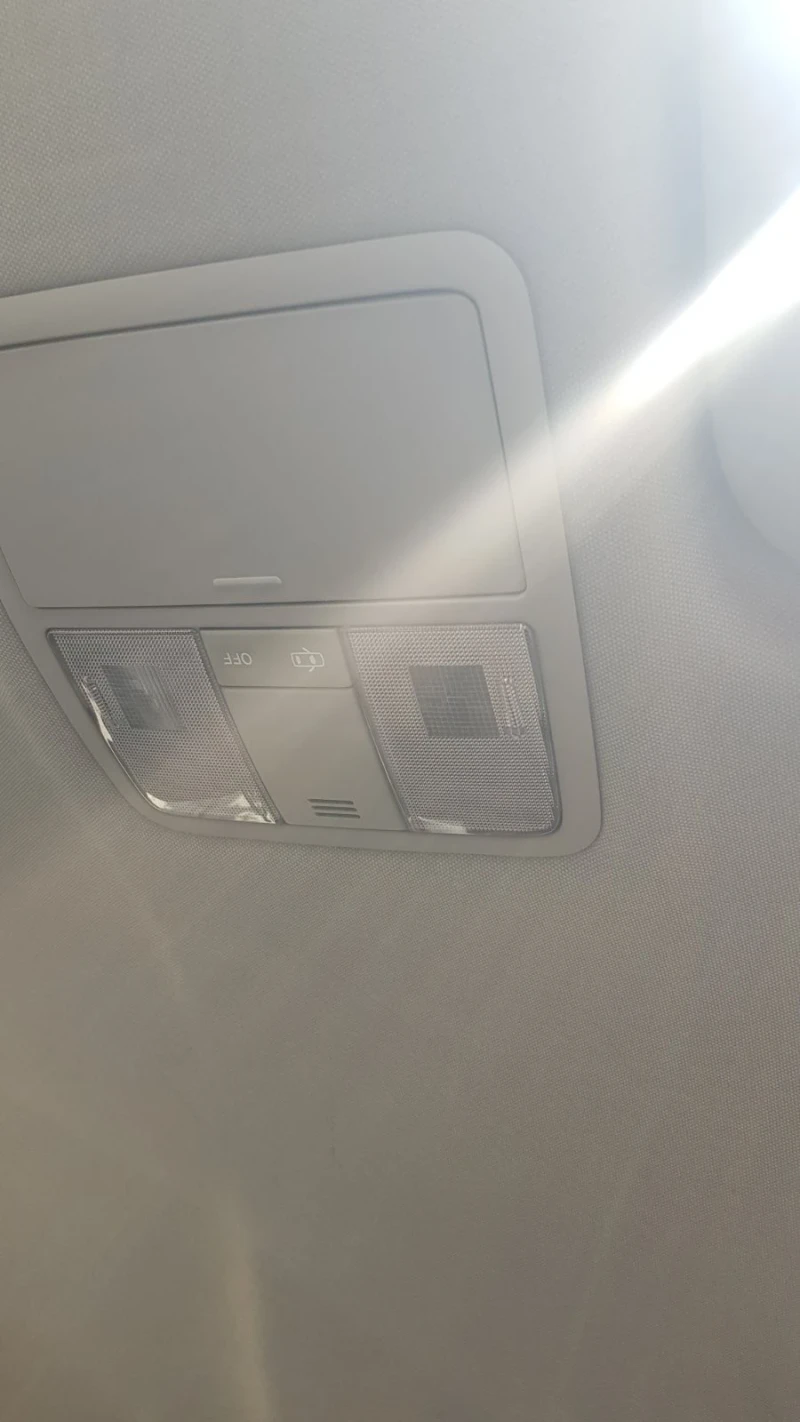 Toyota Corolla, снимка 12 - Автомобили и джипове - 51001036