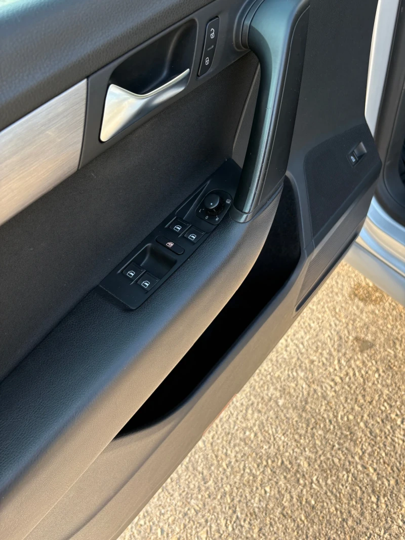 VW Passat B7, 1.4 Benzin , снимка 8 - Автомобили и джипове - 52829973
