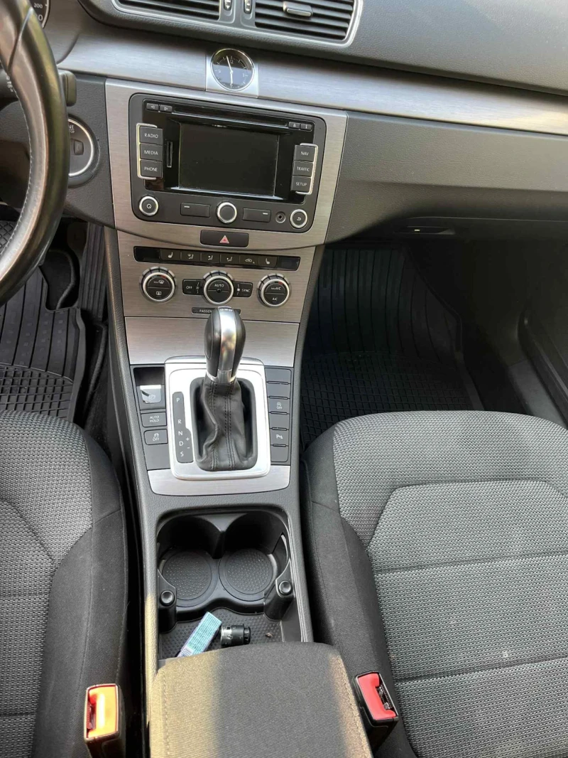 VW Passat B7, 1.4 Benzin , снимка 15 - Автомобили и джипове - 52829973