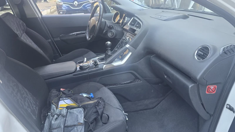 Peugeot 3008 2.0 hdi navi dvd pilot 2010, снимка 14 - Автомобили и джипове - 52414318