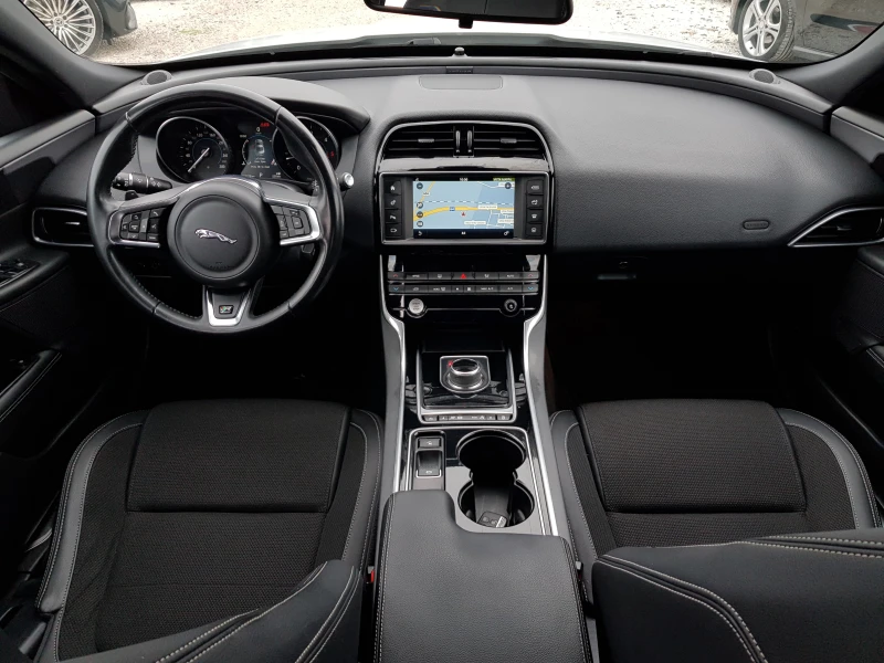 Jaguar XE R-SPORT 2.0D-180 к.с. EURO 6B 158 372 км, снимка 10 - Автомобили и джипове - 52882358
