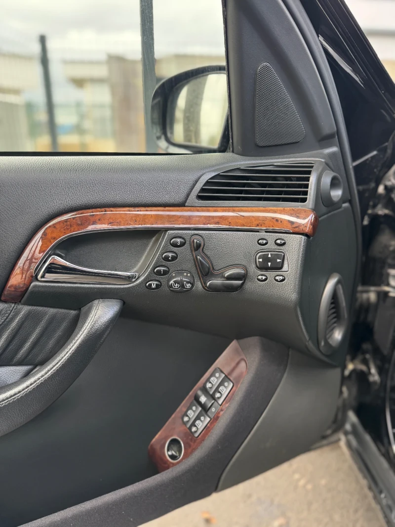 Mercedes-Benz S 320, снимка 15 - Автомобили и джипове - 53260439