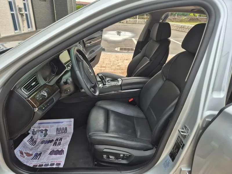BMW 730 xDrive, снимка 14 - Автомобили и джипове - 55349252
