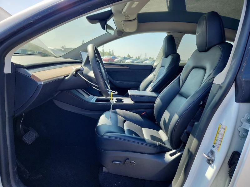 Tesla Model Y LONG RANGE DUAL MOTOR AWD ТЕРМОПОМПА, снимка 7 - Автомобили и джипове - 55582598