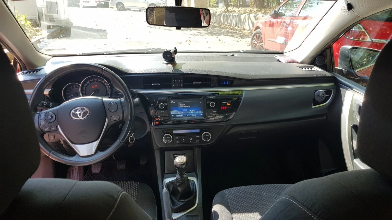 Toyota Corolla  - изображение 7