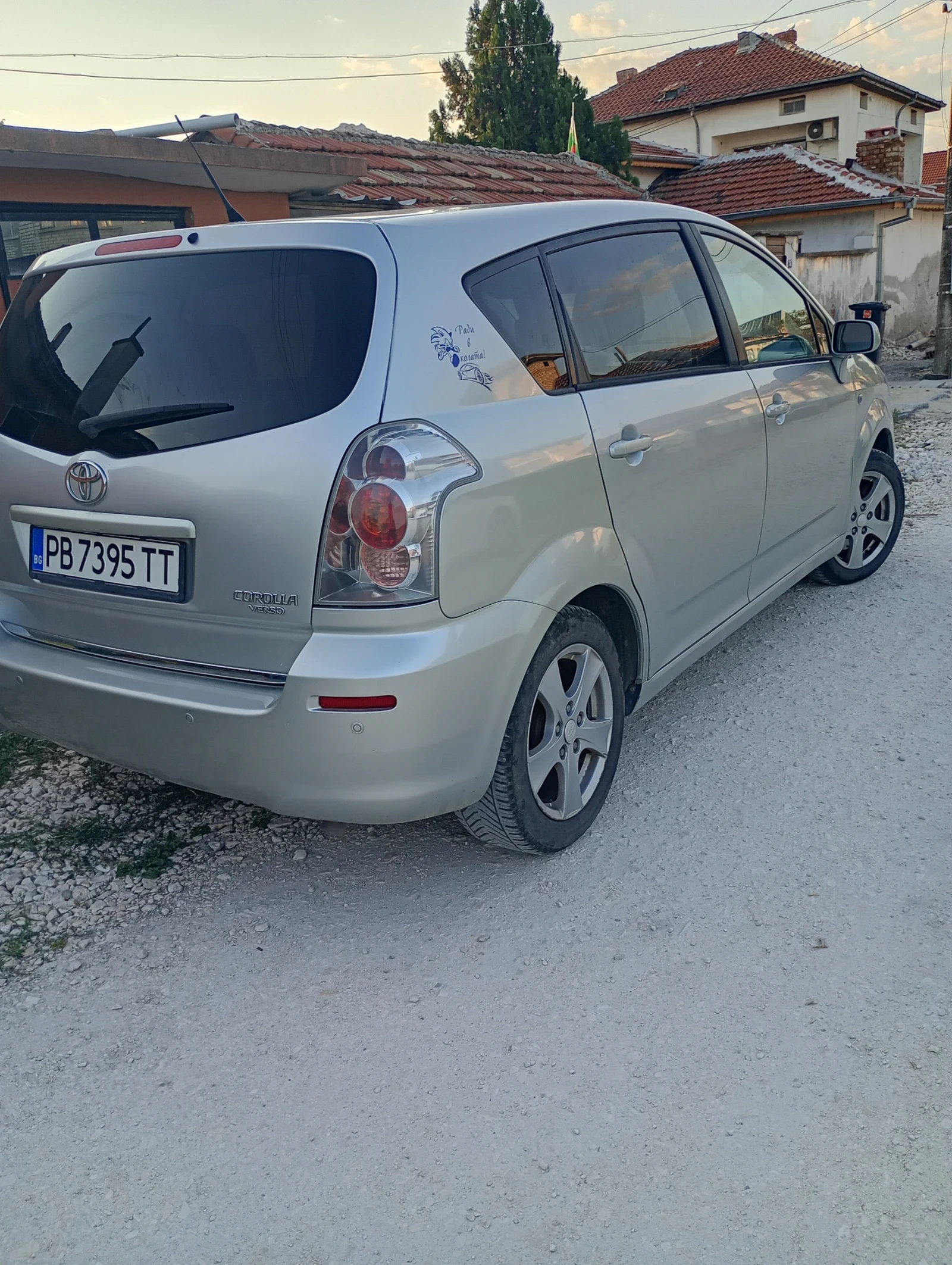 Toyota Corolla verso  - изображение 2