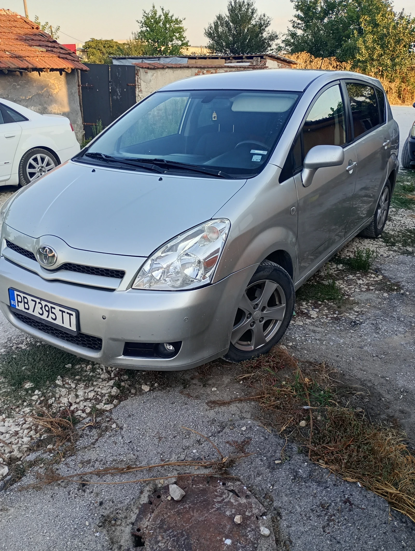 Toyota Corolla verso | Mobile.bg — изображение 1