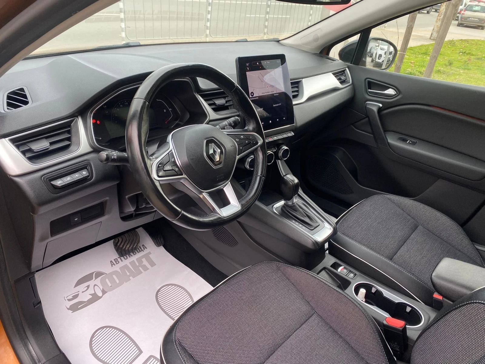 Renault Captur 1.4HYBRID/AVTOMAT/NAVI - изображение 8