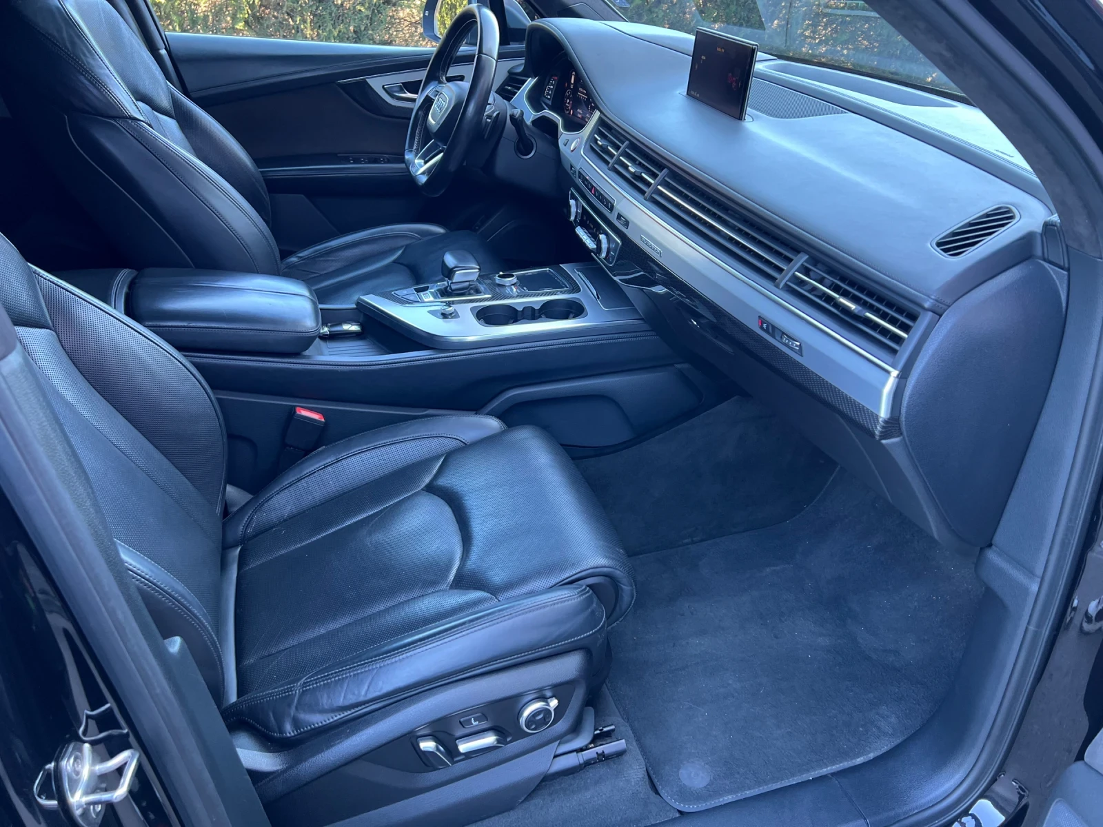 Audi SQ7 EXCLUSIVE/BOSE/CARBON/MATRIX/7M/MASSAGE/������/��� | Mobile.bg � ����������� 7