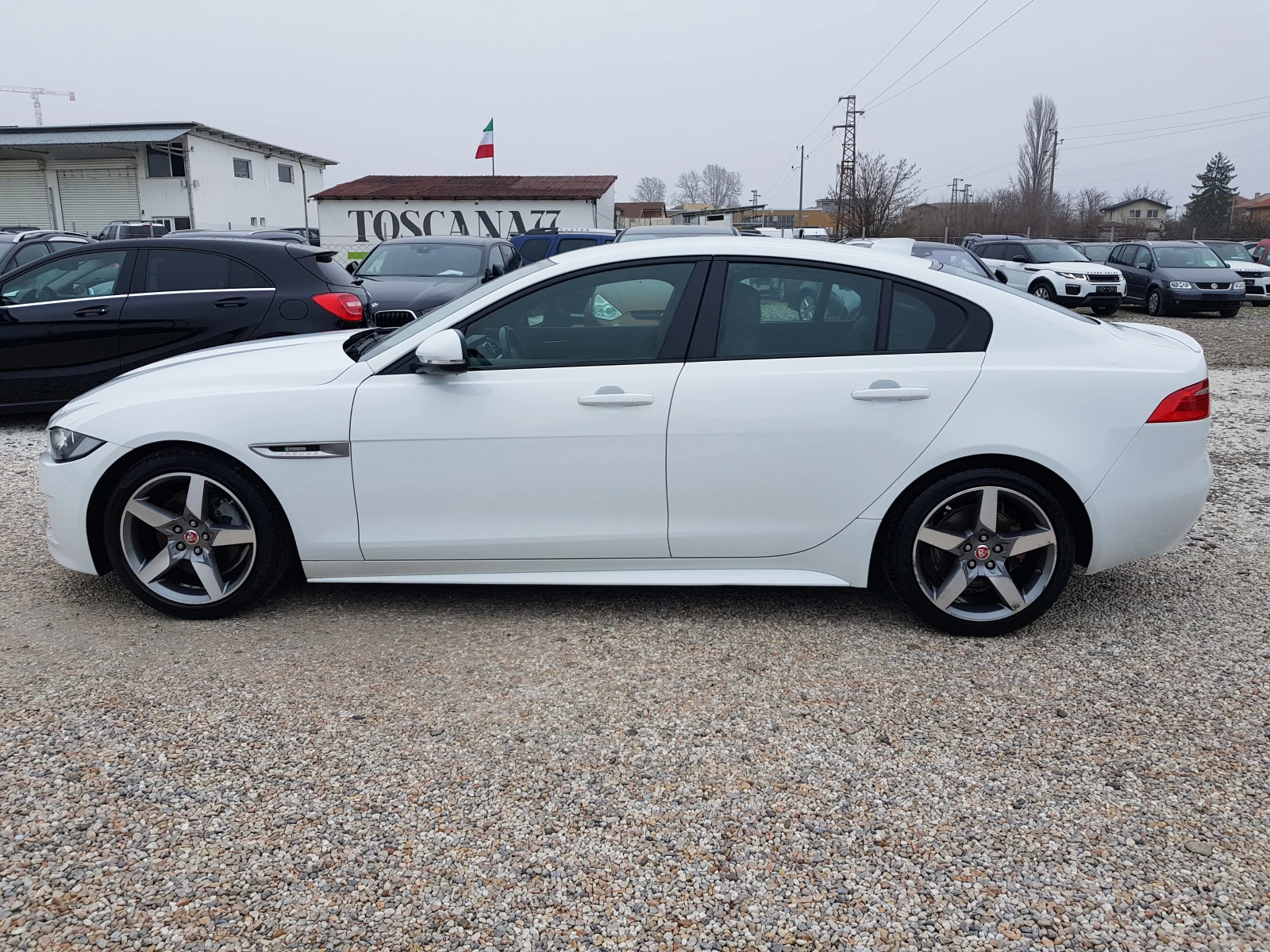Jaguar XE R-SPORT 2.0D-180 к.с. EURO 6B 158 372 км - изображение 8