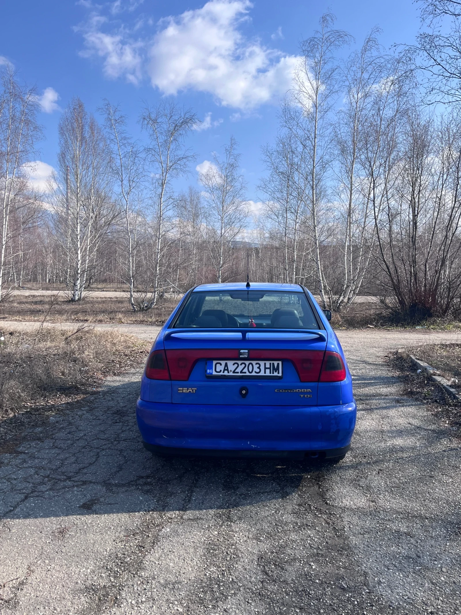 Seat Cordoba, снимка 3 - Автомобили и джипове - 53745553