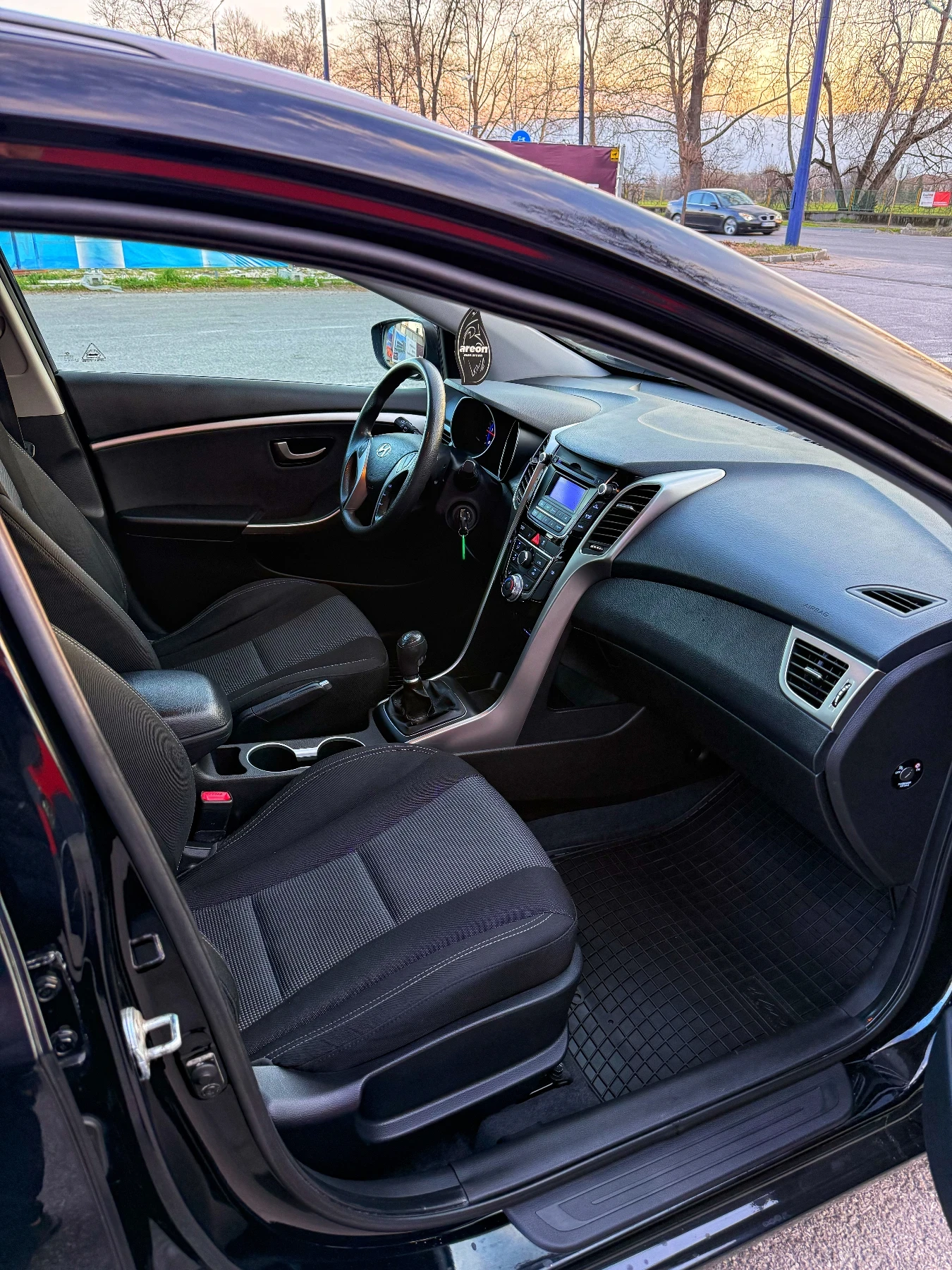 Hyundai I30 1.4 CRDi * ТОП СЪСТОЯНИЕ!* КАТО НОВА!* , снимка 11 - Автомобили и джипове - 53758162