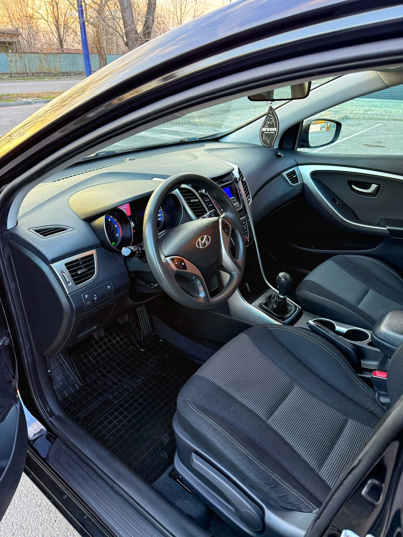 Hyundai I30 1.4 CRDi * ТОП СЪСТОЯНИЕ!* КАТО НОВА!* , снимка 8 - Автомобили и джипове - 53758162