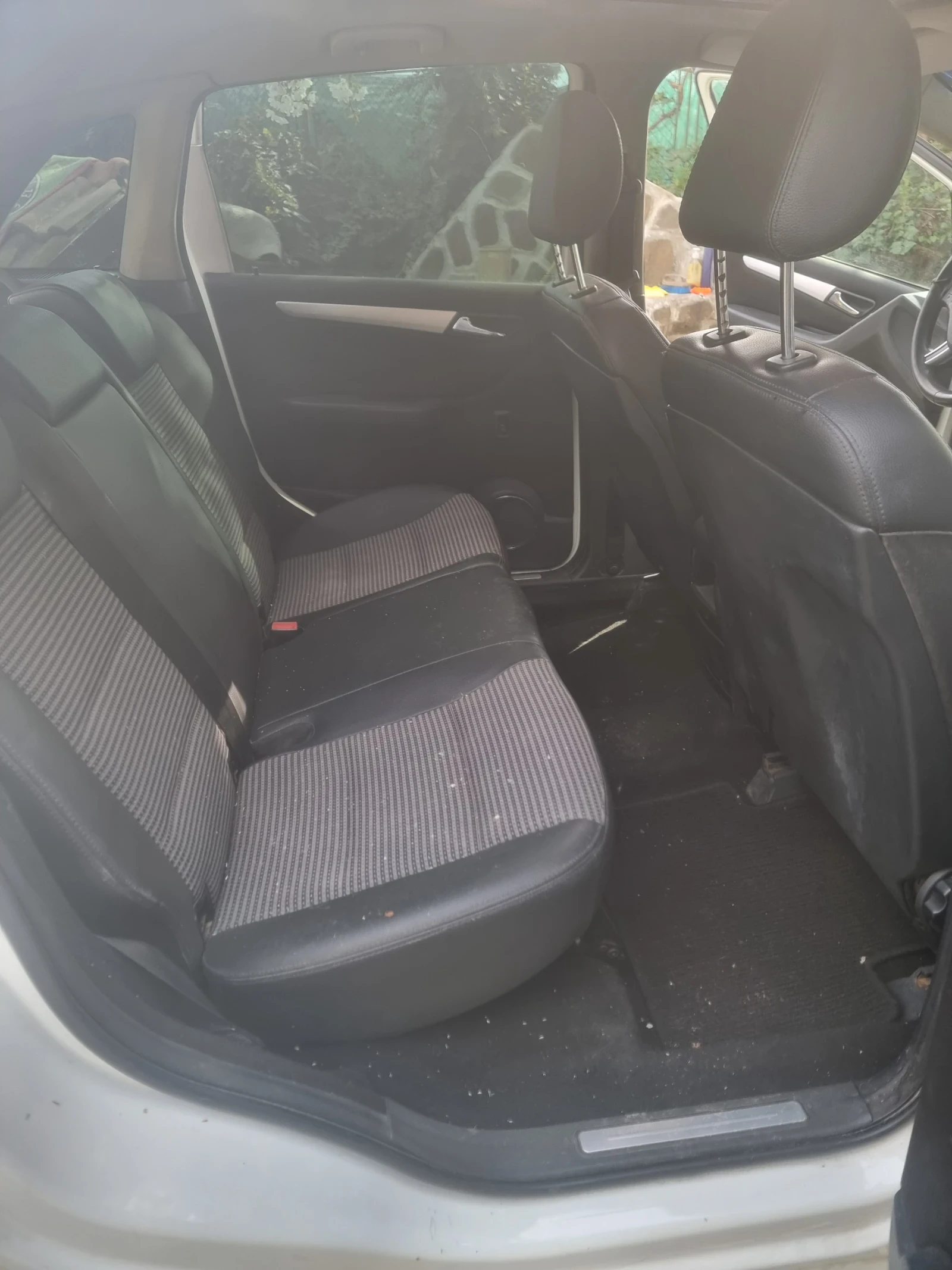 Mercedes-Benz B 200 Sport, снимка 5 - Автомобили и джипове - 54193915