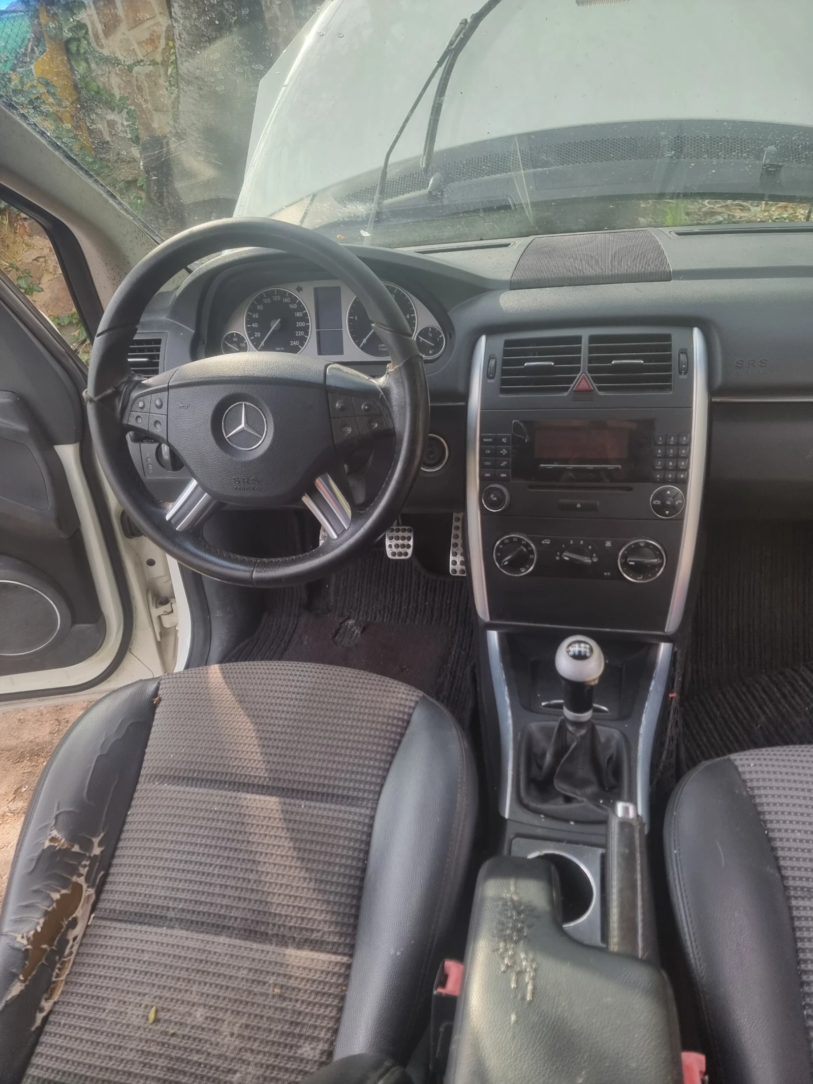 Mercedes-Benz B 200 Sport, снимка 7 - Автомобили и джипове - 54193915