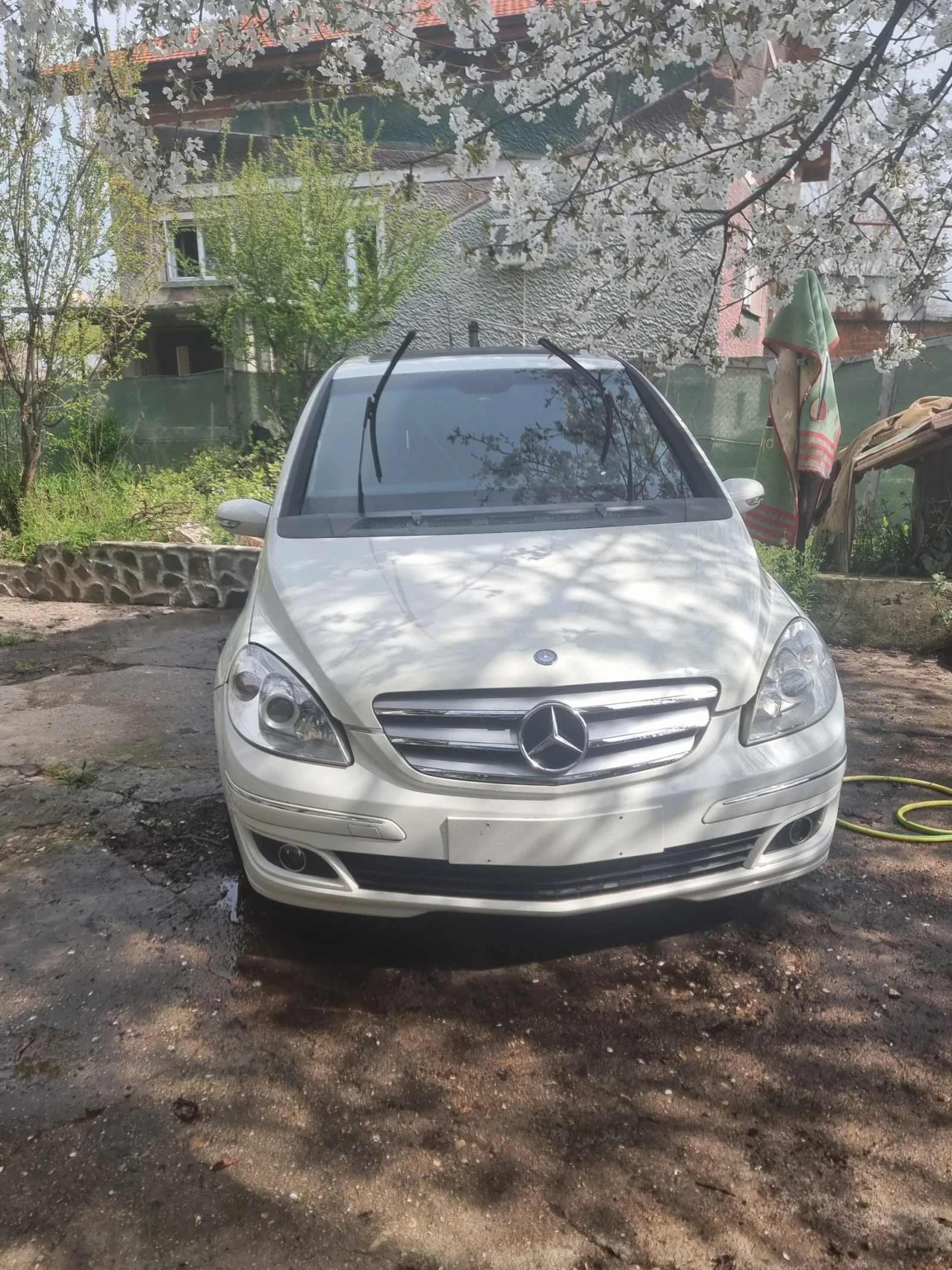 Mercedes-Benz B 200 Sport, снимка 2 - Автомобили и джипове - 54193915