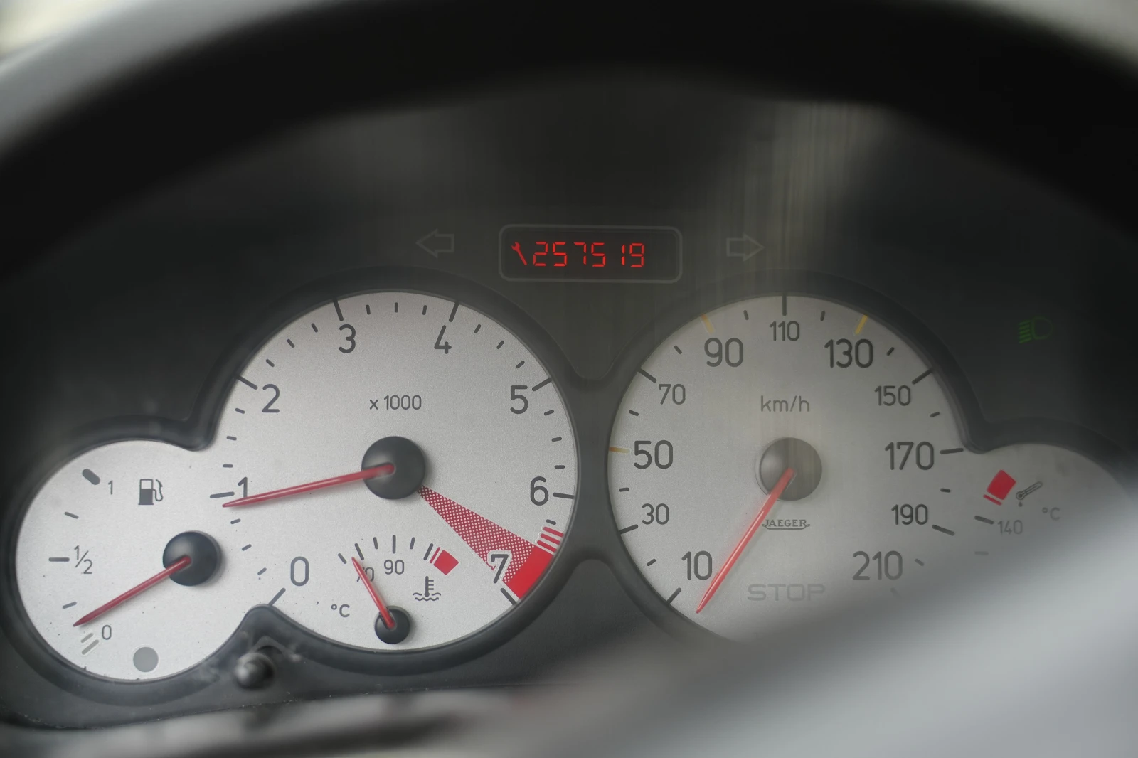 Peugeot 206 Кобми 1.4 ГАЗ, снимка 9 - Автомобили и джипове - 54211239