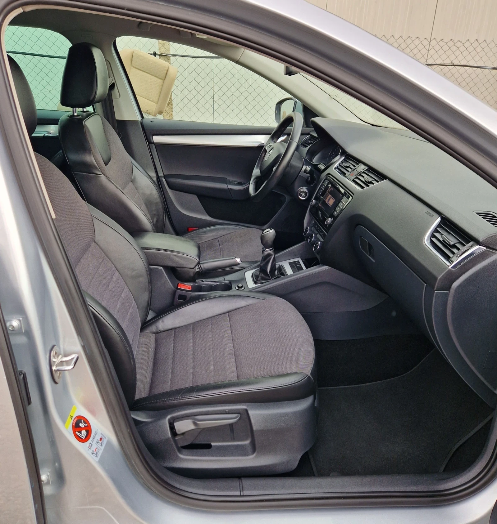 Skoda Octavia 1.6TDI 110к.с, снимка 14 - Автомобили и джипове - 55812354