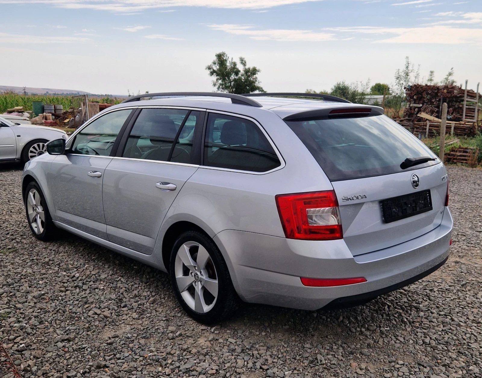 Skoda Octavia 1.6TDI 110к.с, снимка 6 - Автомобили и джипове - 55812354